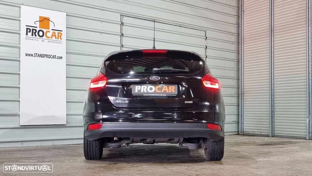 Ford Focus 1.0 EcoBoost Titanium - 33