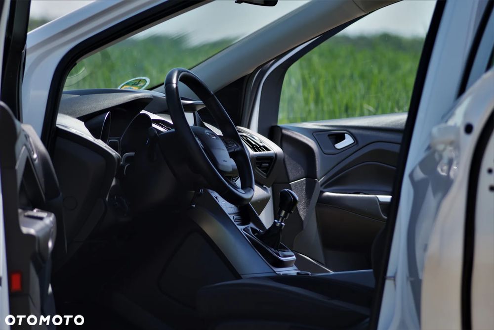 Ford Kuga - 29
