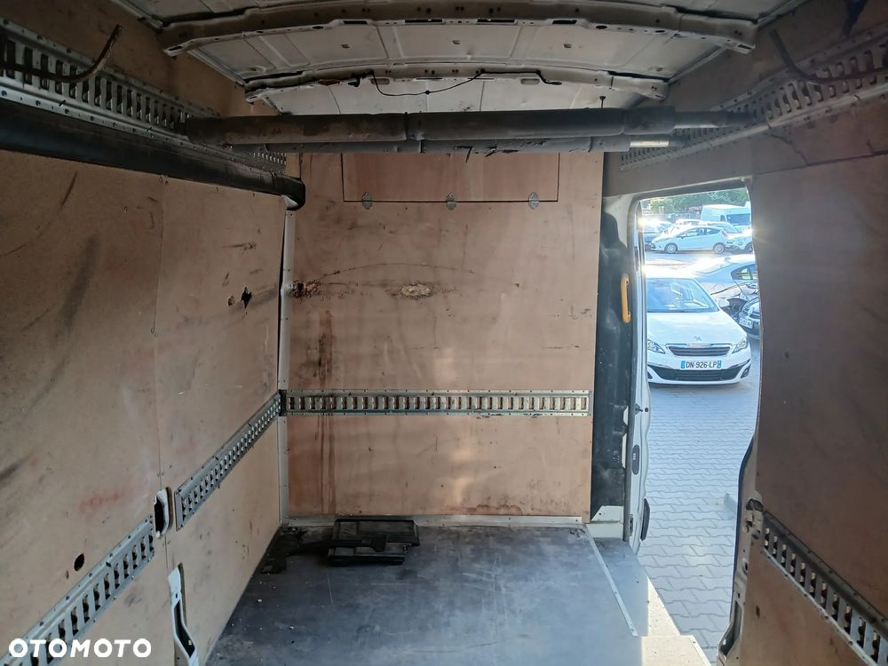 Ford Transit - 22