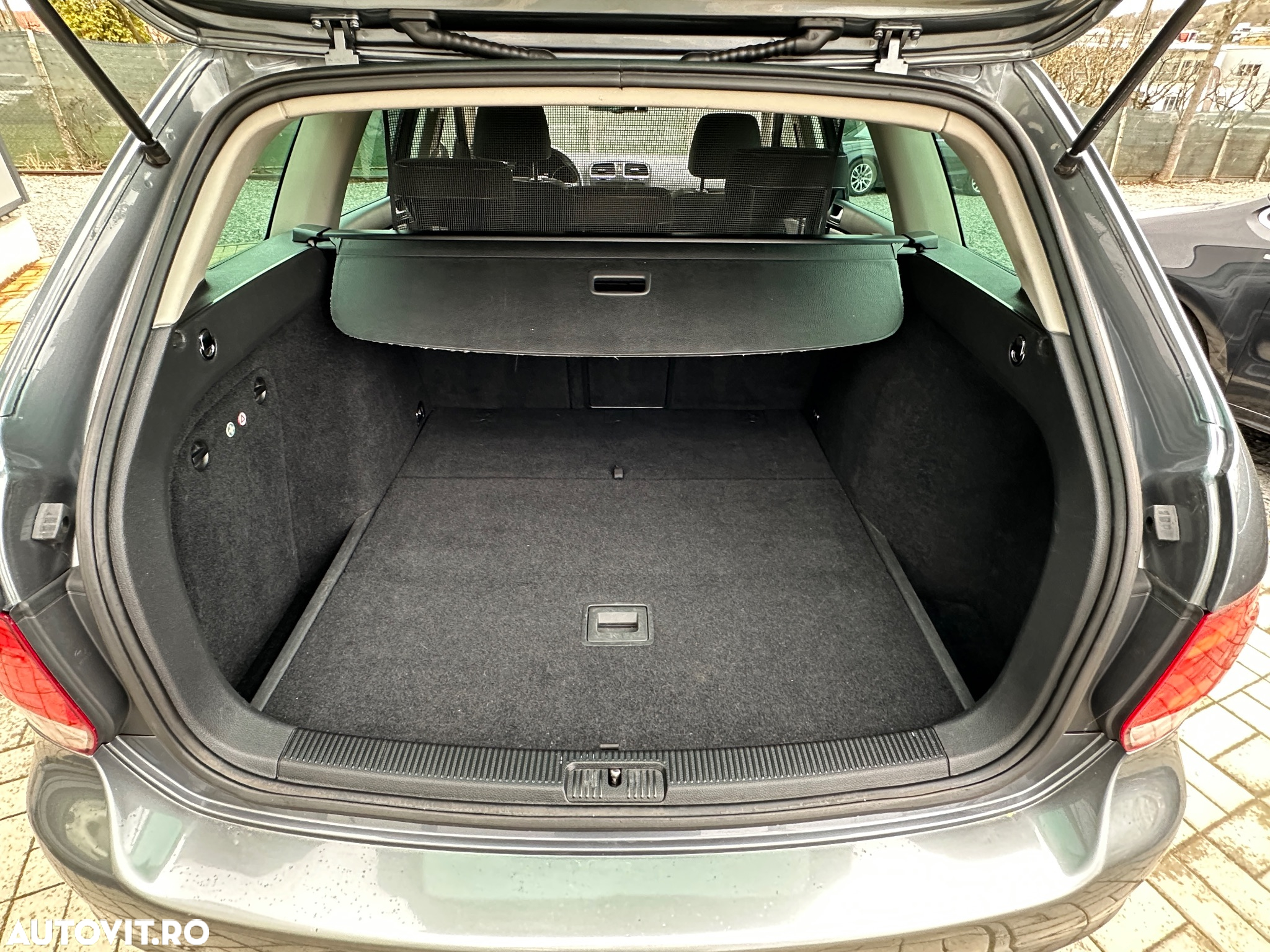 Volkswagen Golf 1.6 TDI DPF MATCH - 20