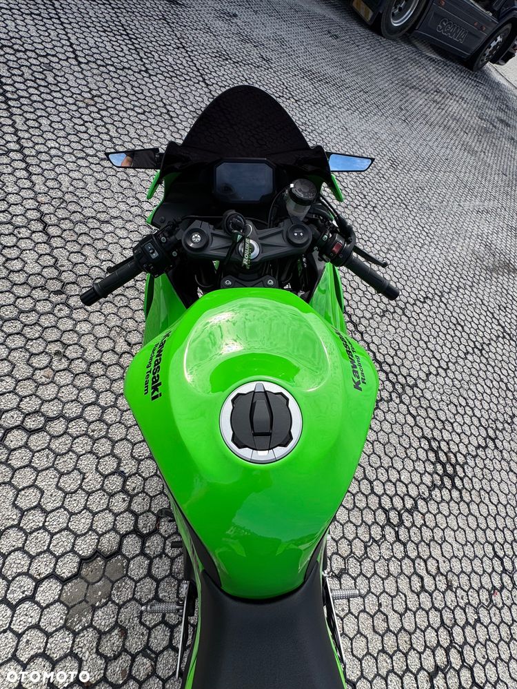 Kawasaki ZXR - 9