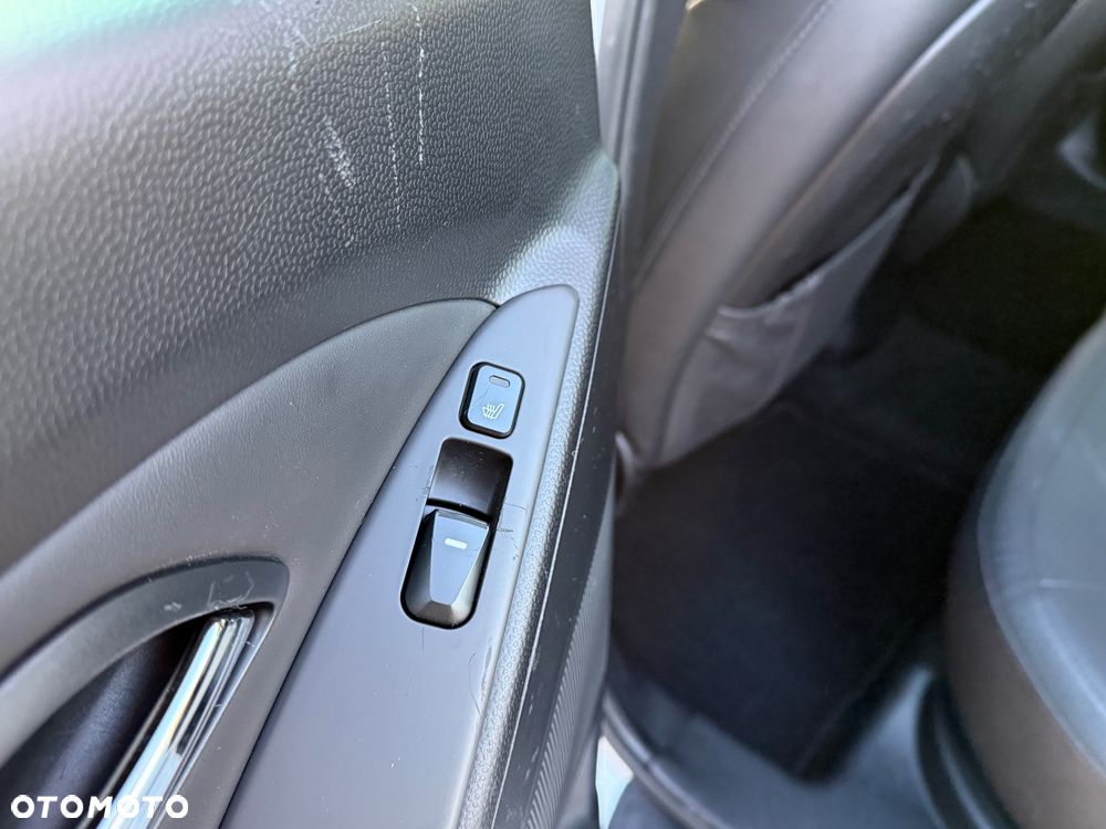 Hyundai ix35 2.0 CRDi 4WD Automatik Premium - 19