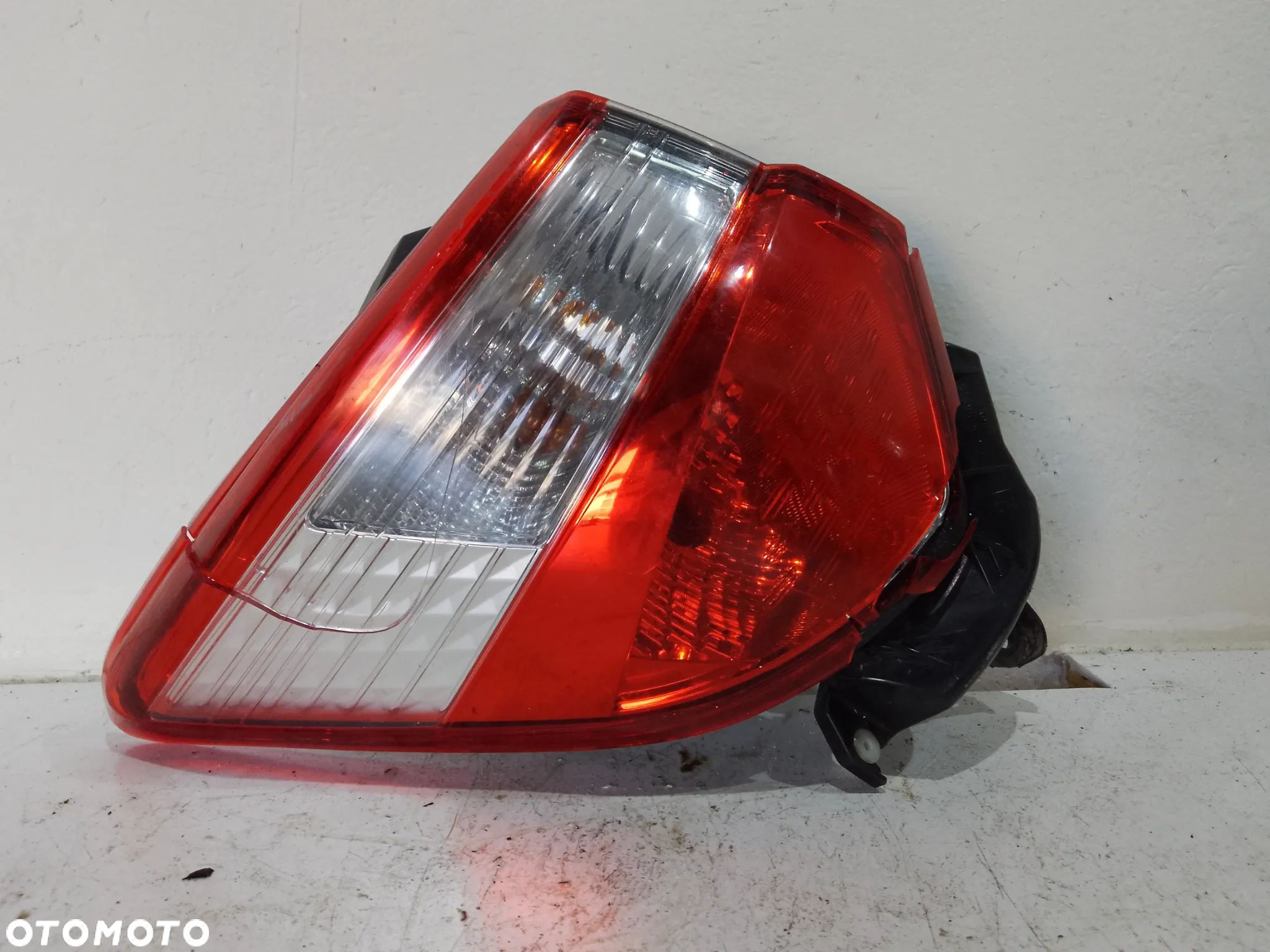 Toyota Yaris III Lift 2017–2020 – Lampa Tylna Lewa LED - 1
