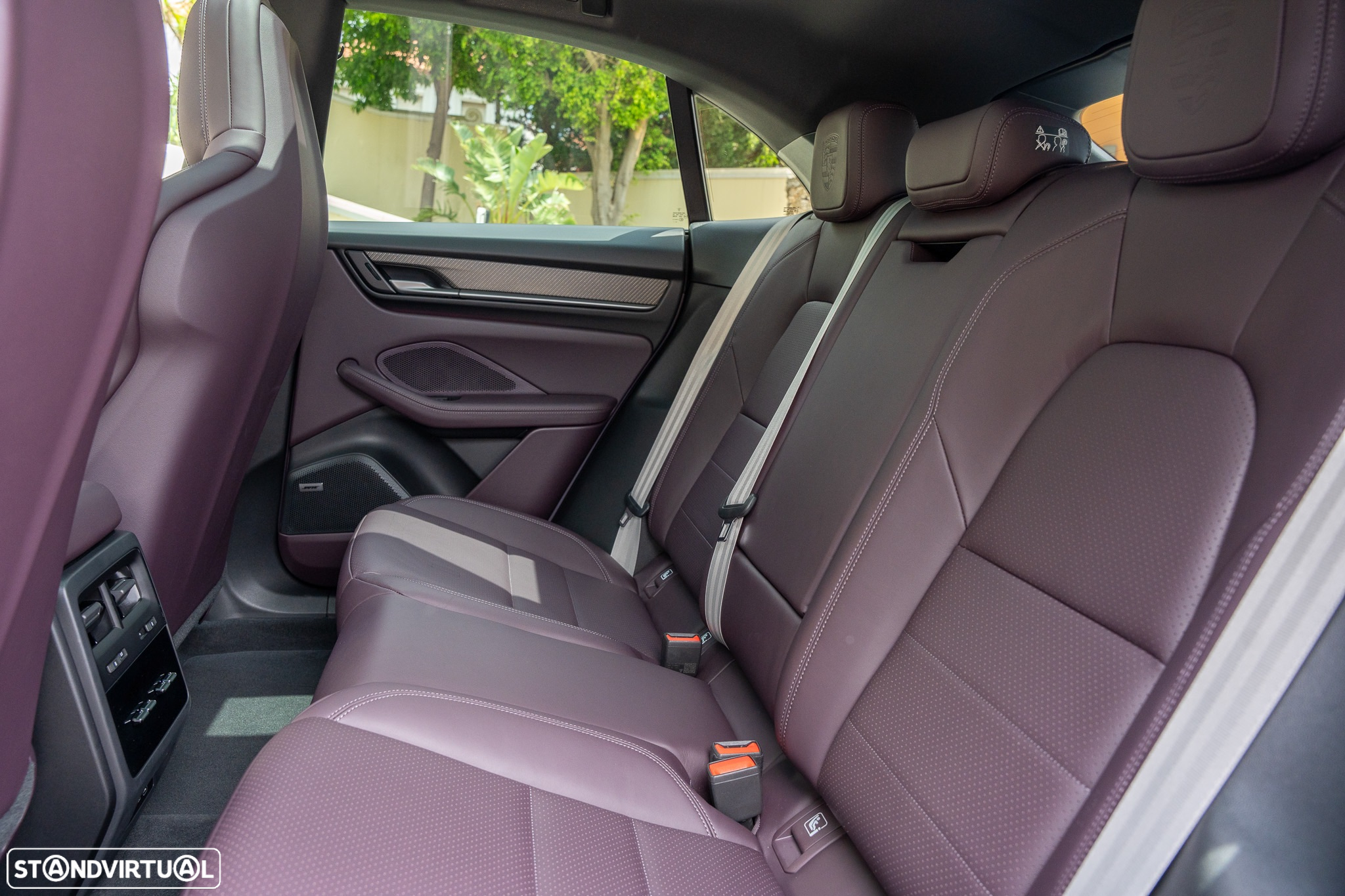 Porsche Macan Electric 4 - 17