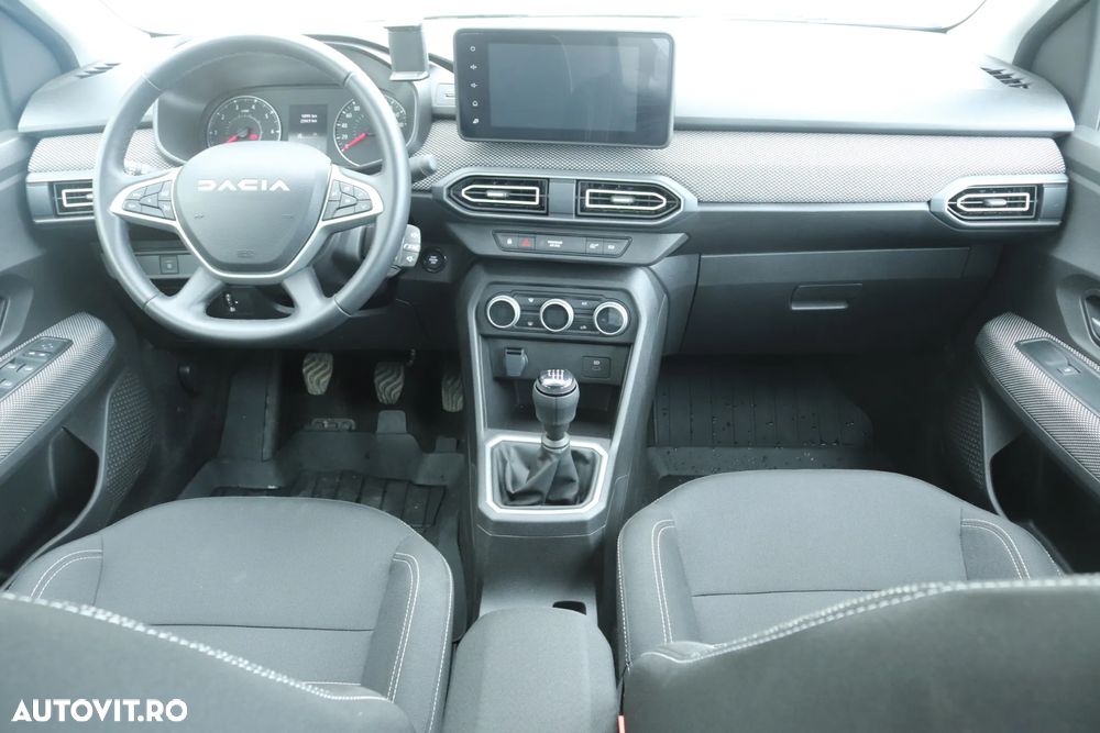 Dacia Logan TCe 90 MT6 Journey - 13