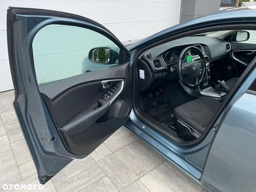 Volvo V40 D2 Summum - 11