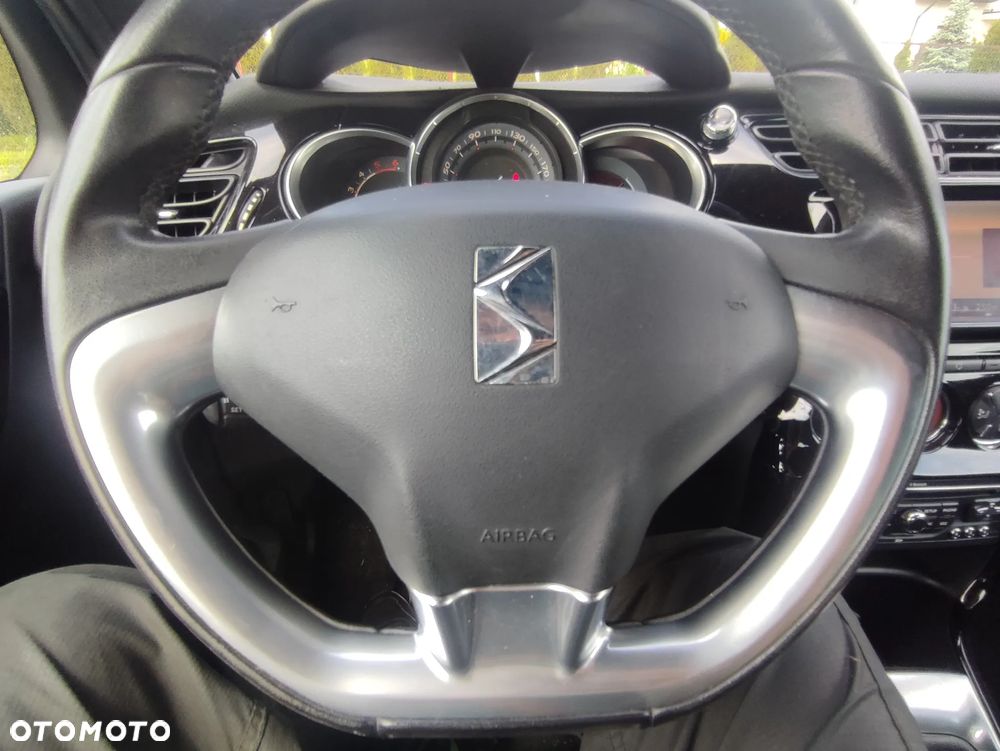 Citroën DS3 e-HDi 90 FAP SoChic - 16