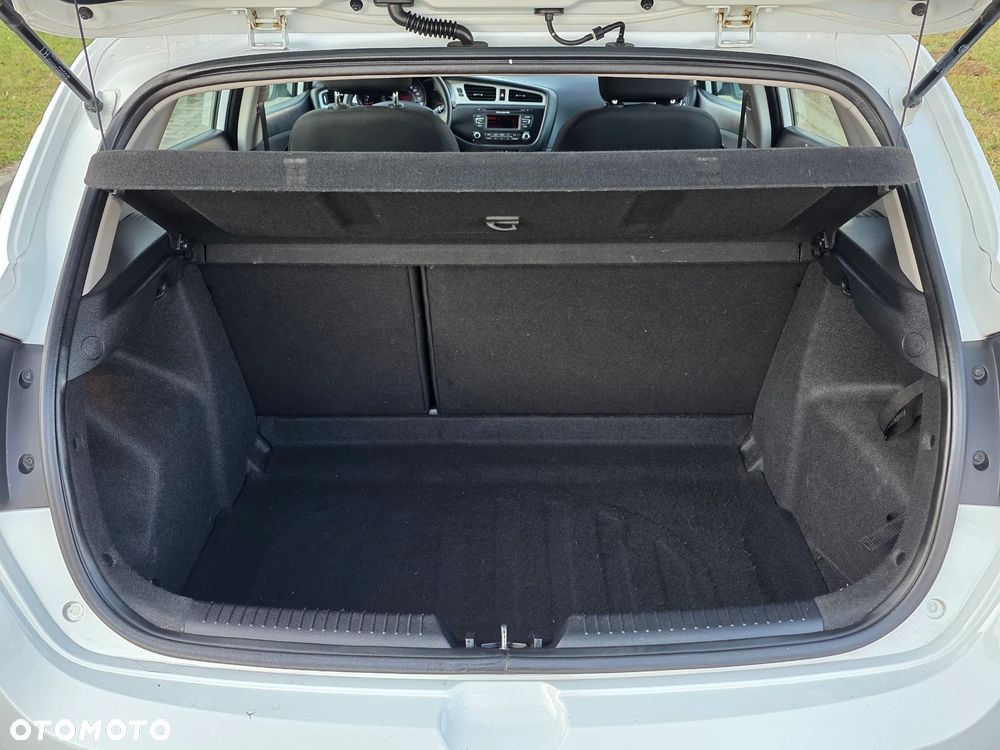 Kia Ceed 1.4 CVVT Fifa World Cup Edition - 23