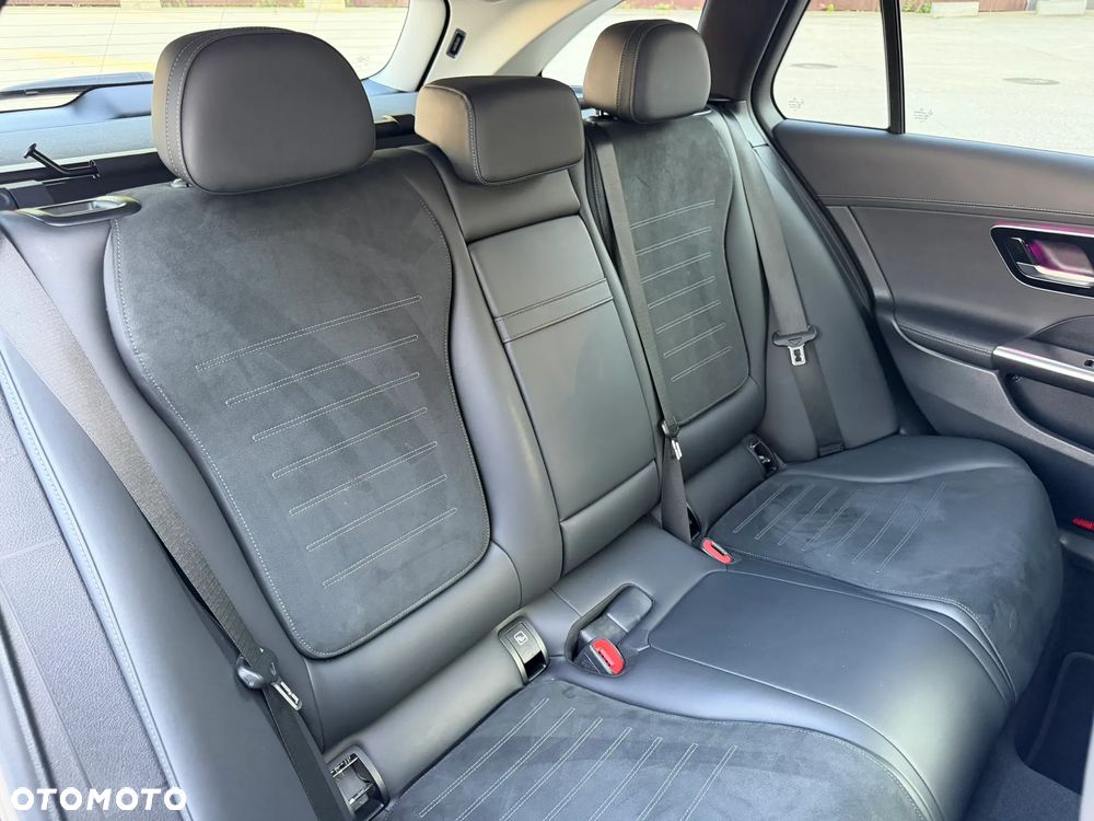 Mercedes-Benz Klasa C 220 d 4Matic 9G-TRONIC AMG Line - 34