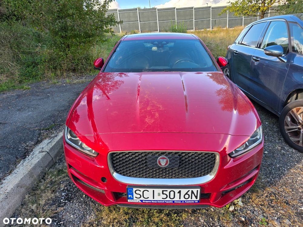 Jaguar XE E-Performance Prestige - 2