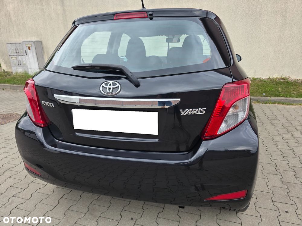 Toyota Yaris 1.0 Premium - 11