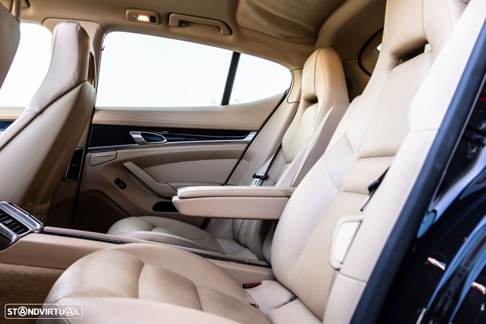 Porsche Panamera Platinum Edition - 36