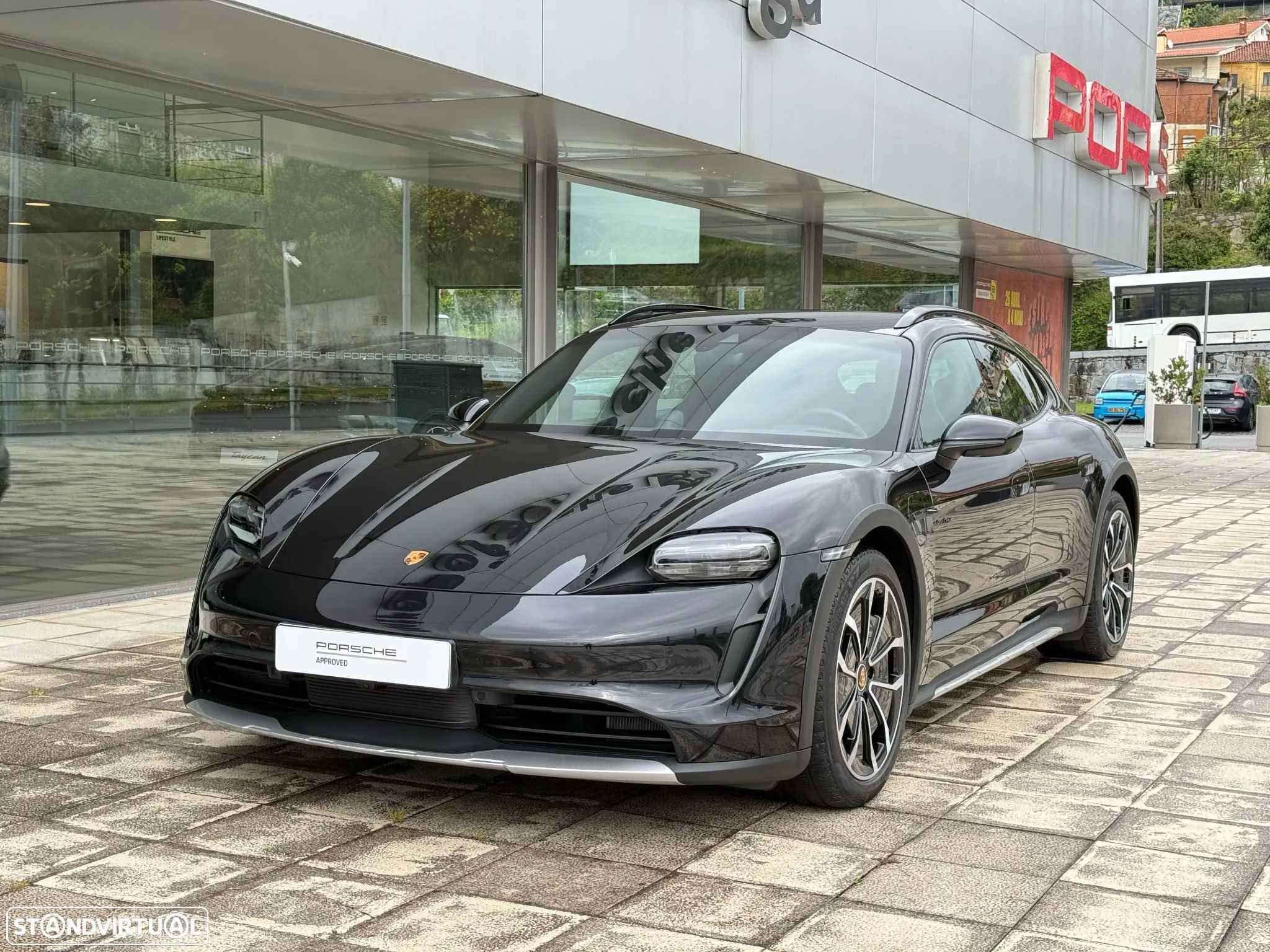 Porsche Taycan Cross Turismo 4 - 1