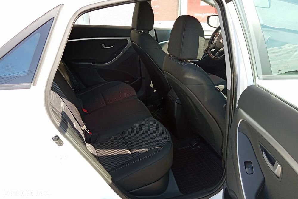 Hyundai i30 - 33