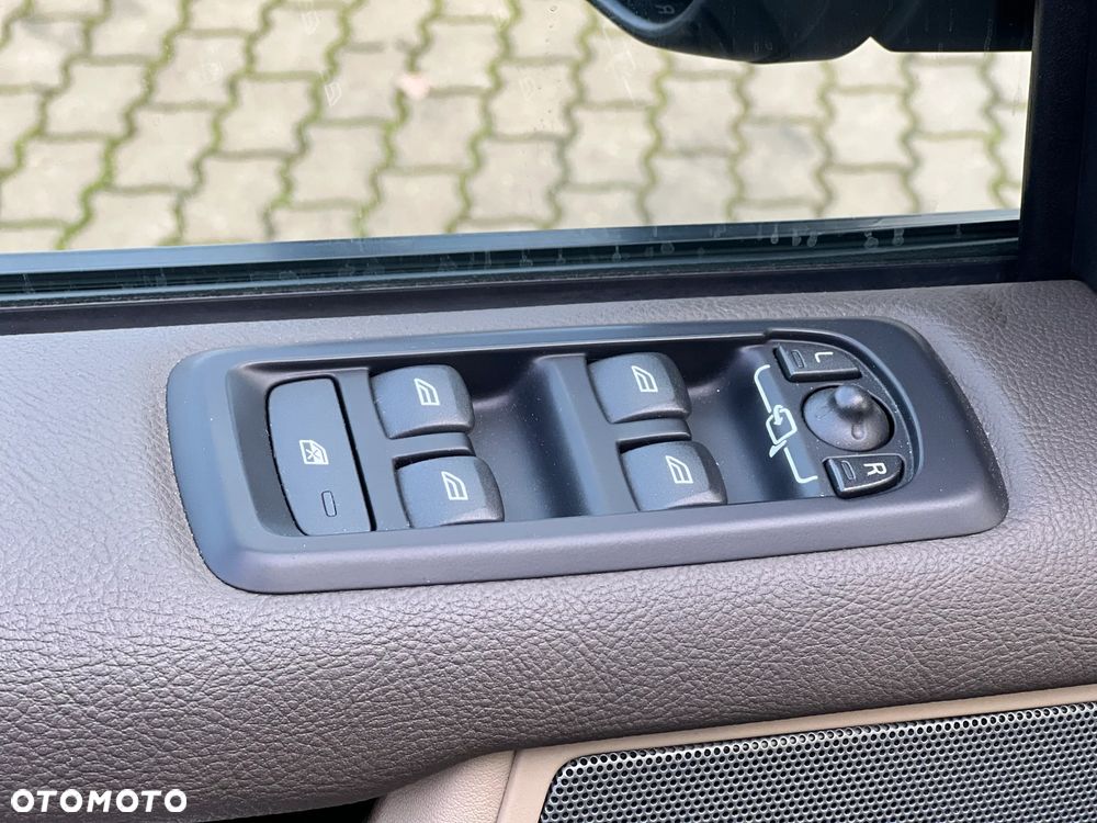 Land Rover Discovery - 17