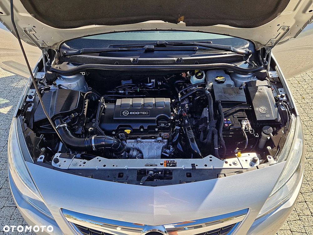 Opel Astra 1.4 Turbo 150 Jahre - 24