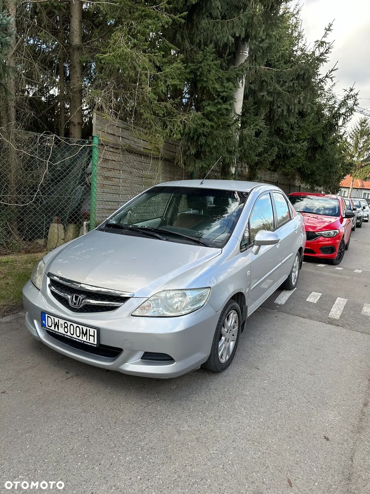 Honda City 1.4 Comfort - 1