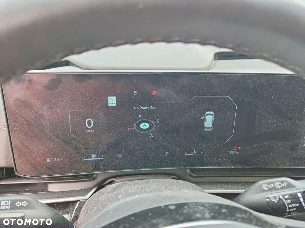 Kia Carnival - 12