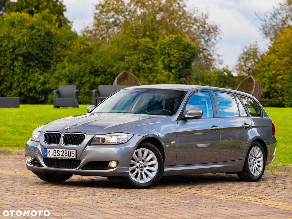 BMW Seria 3 318d DPF Touring - 2