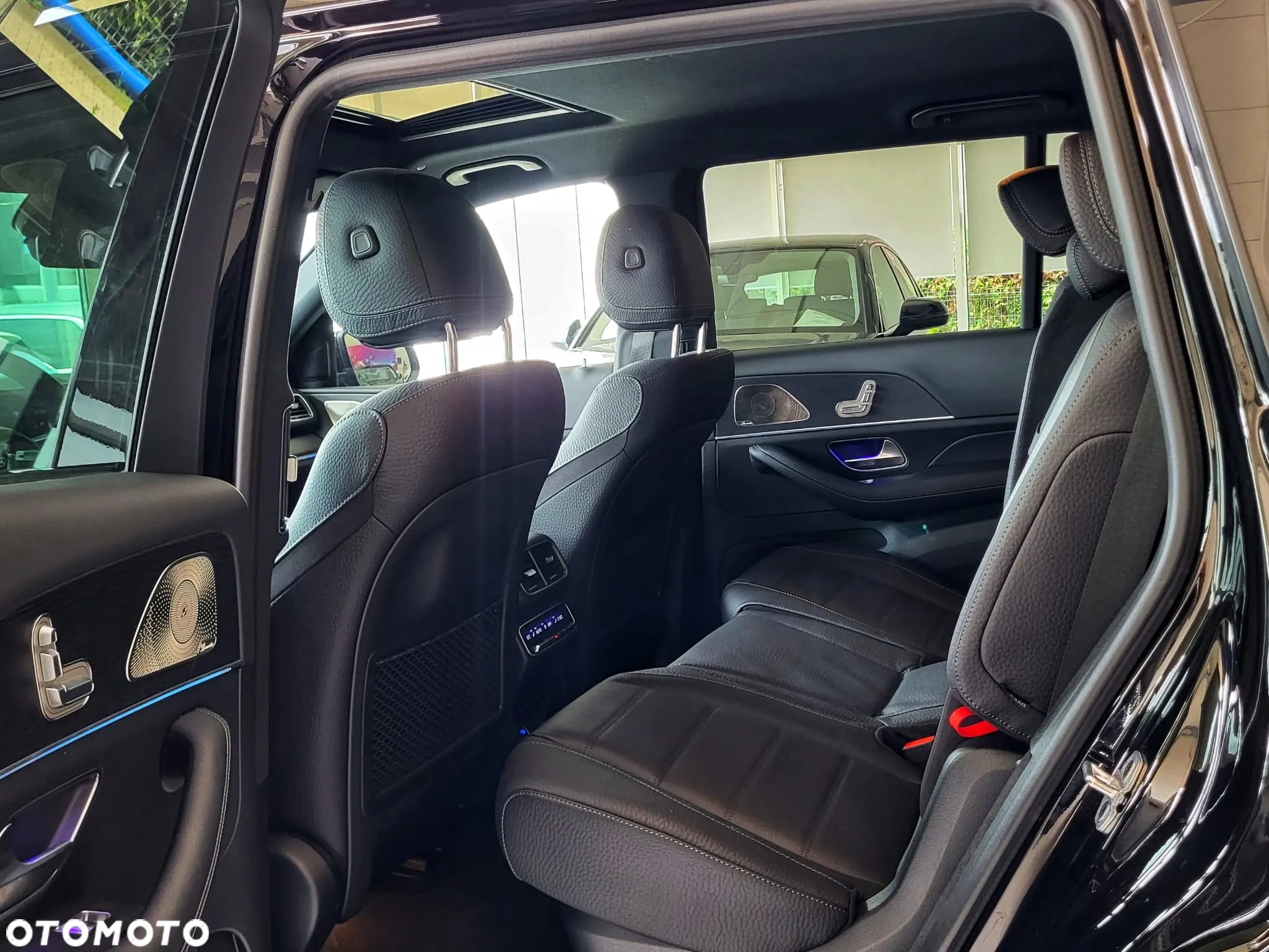 Mercedes-Benz GLS - 18