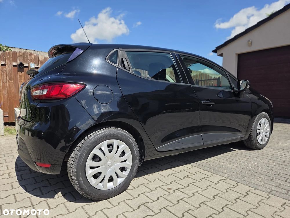 Renault Clio 1.2 16V Alize - 12