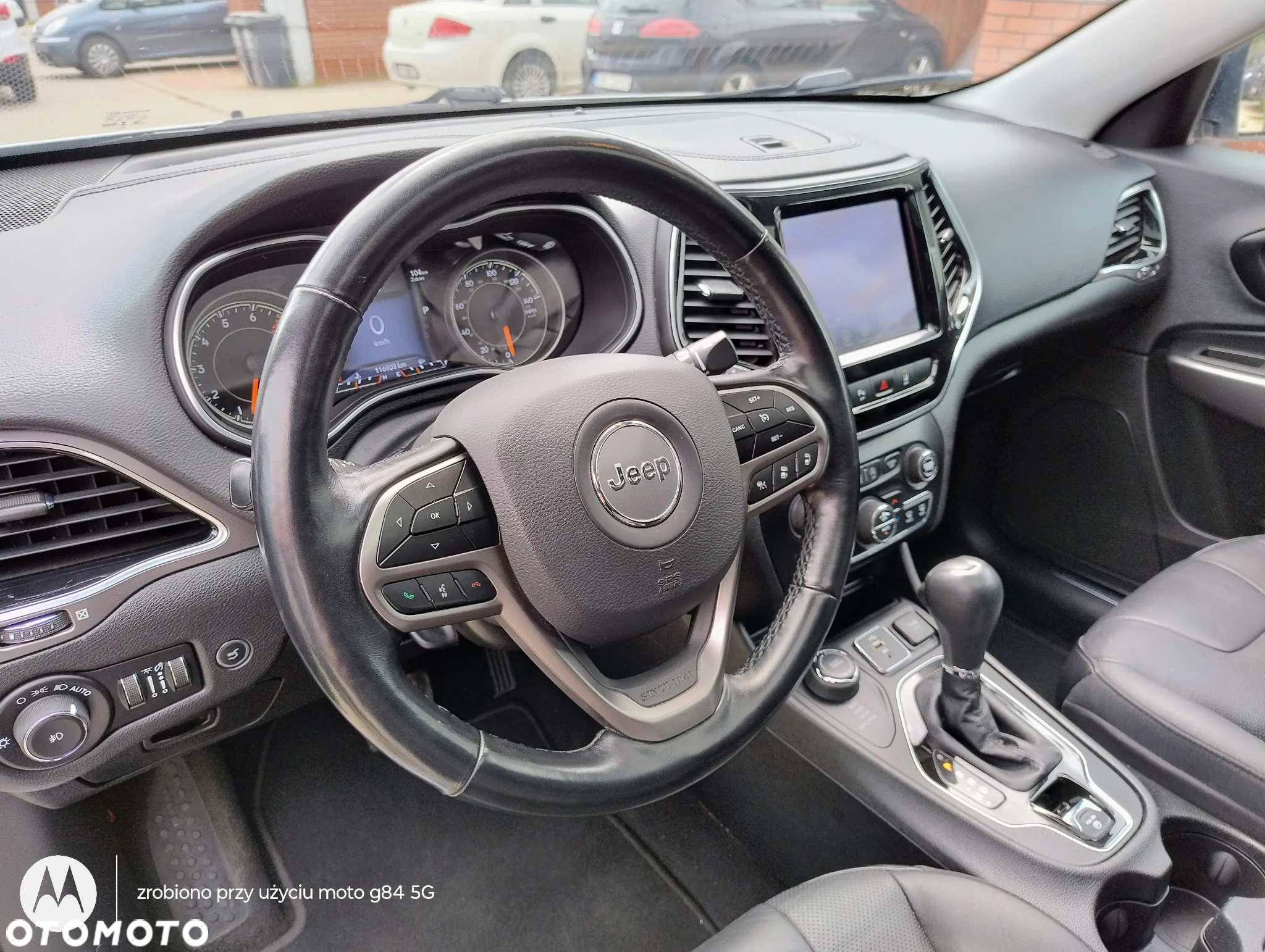Jeep Cherokee - 16