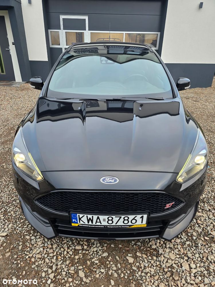 Ford Focus 2.0 EcoBoost ST mit Leder-Exclusiv-Paket - 24