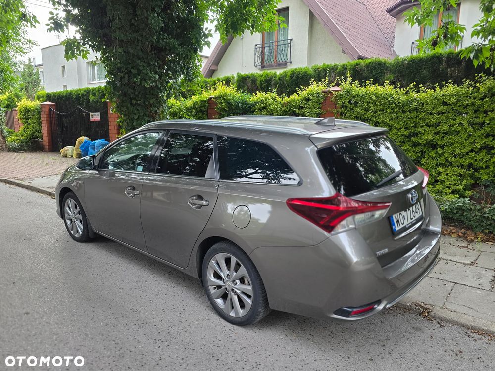 Toyota Auris Hybrid 135 Prestige - 5