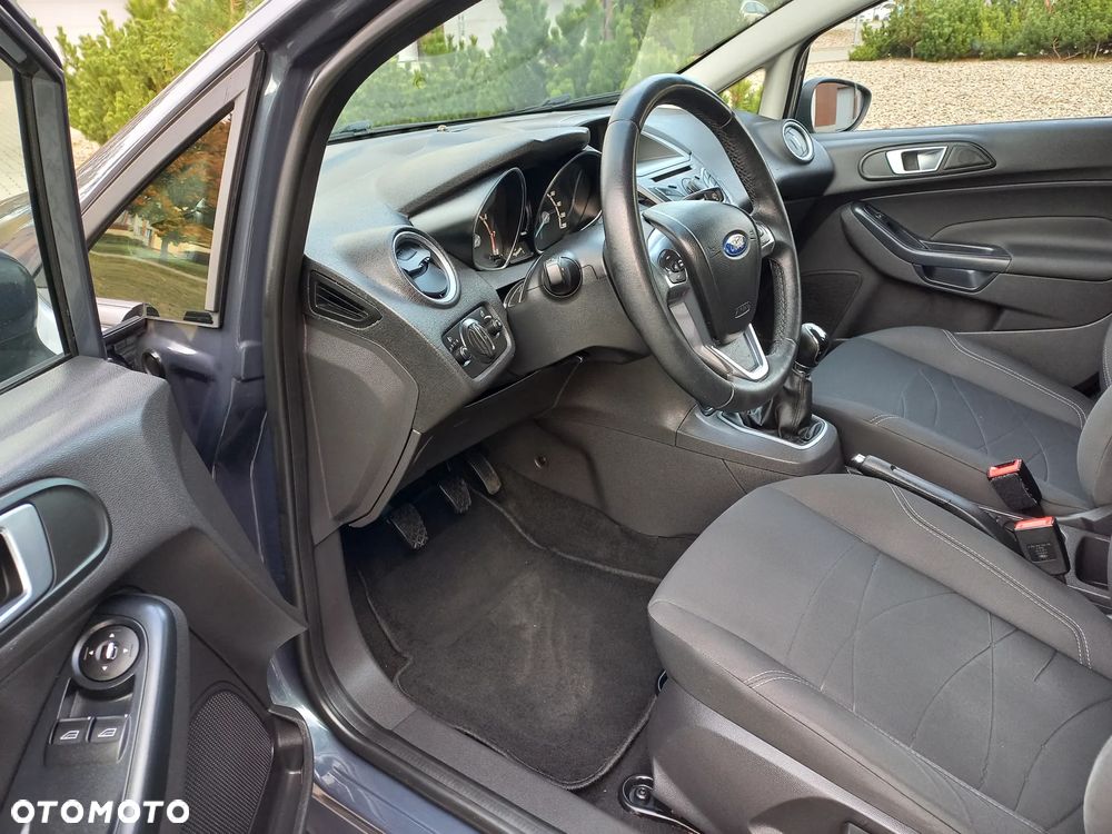 Ford Fiesta 1.25 Celebration - 11