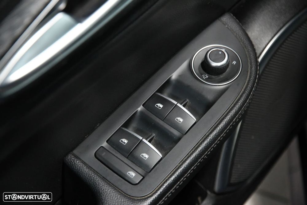 Alfa Romeo Giulia 2.2 D Super AT8 - 12