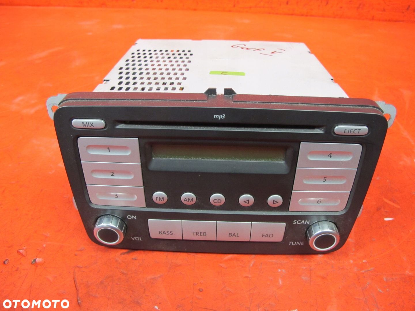 VW GOLF 5 V JETTA RADIO CD MP3 1K0035161D - 1