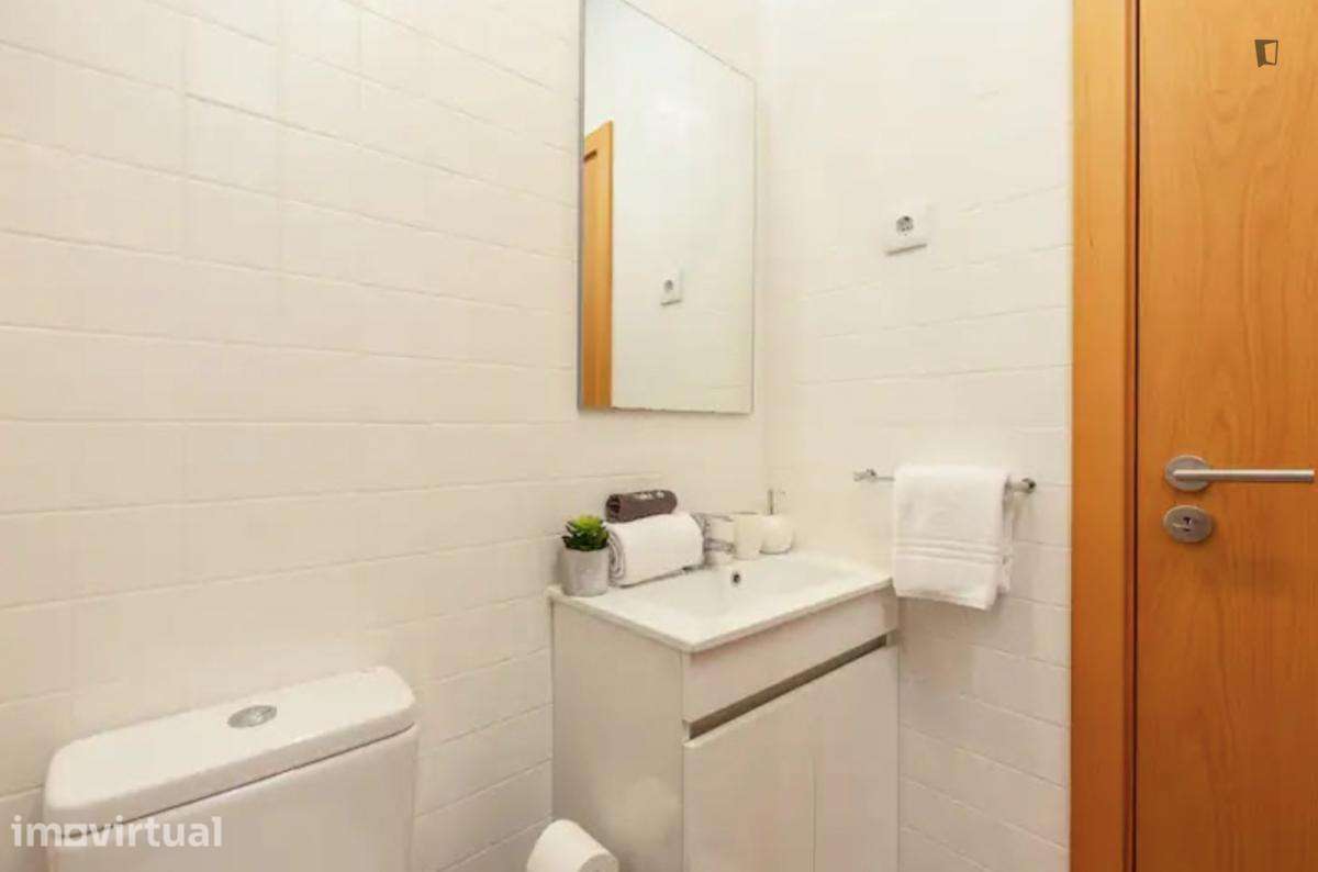 Apartamento com 1 quartos - localizado em Santo Ildefonso Porto - Grande imagem: 3/12