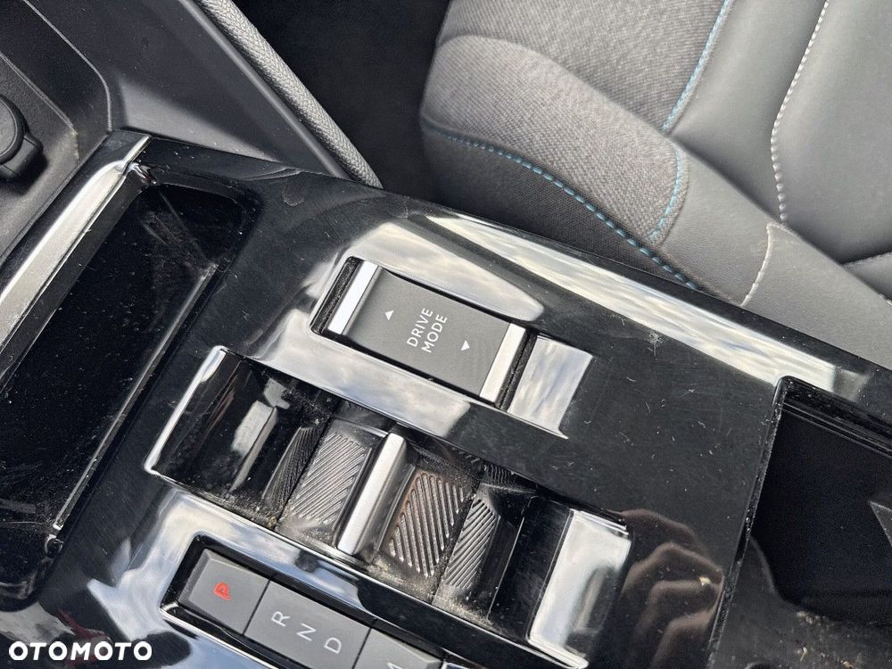 Citroën C4 1.2 PureTech Plus S&S EAT8 - 19