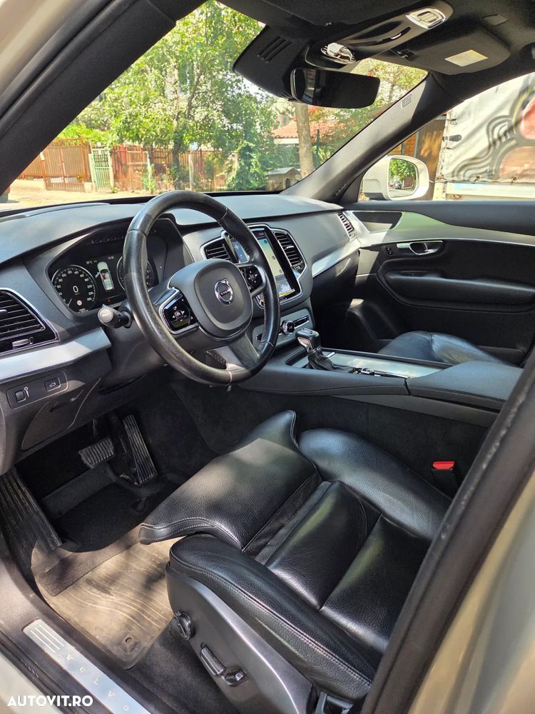 Volvo XC 90 D5 AWD Momentum - 11