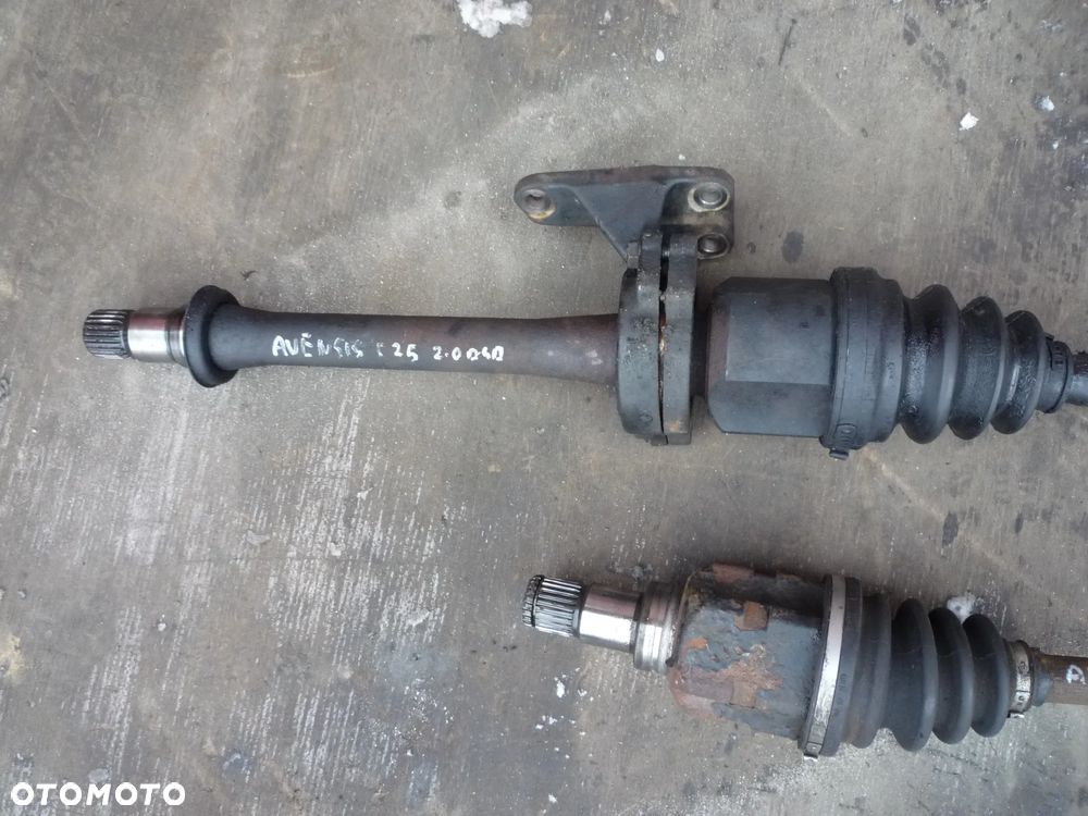 TOYOTA AVENSIS T25 2.0 D4D PÓŁOŚ LEWA LUB PRAWA - 3