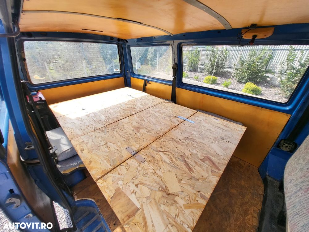 Volkswagen Transporter - 11
