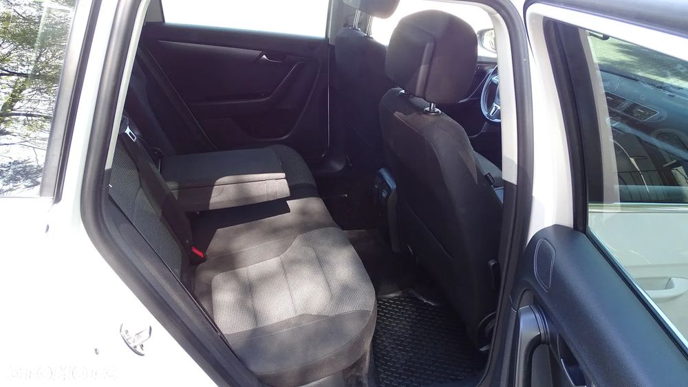 Volkswagen Passat Variant 2.0 TDI BlueMotion Technology Comfortline - 13