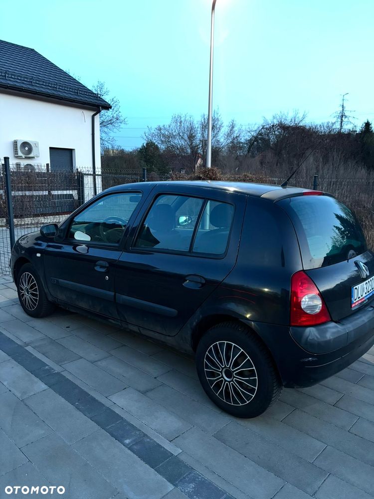 Renault Clio - 6
