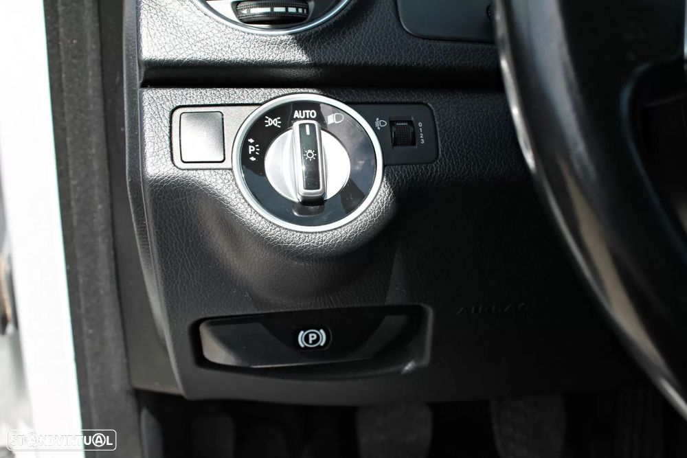 Mercedes-Benz C 220 d — fotografia 21