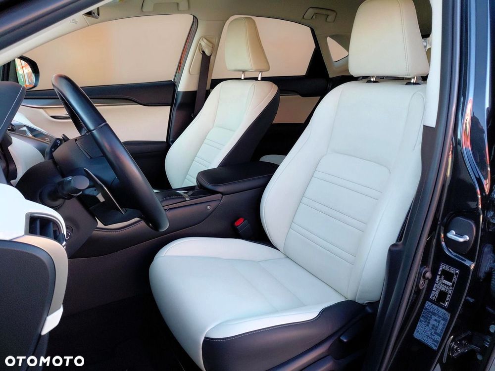 Lexus NX 300 F Impression AWD - 11