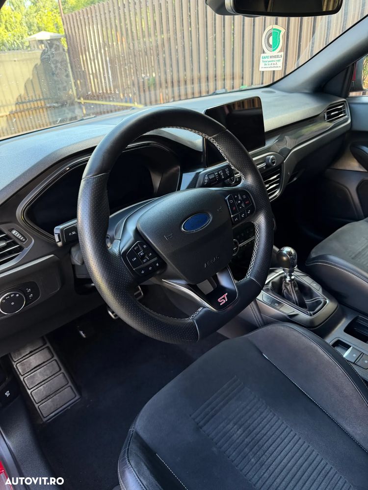 Ford Focus - 8