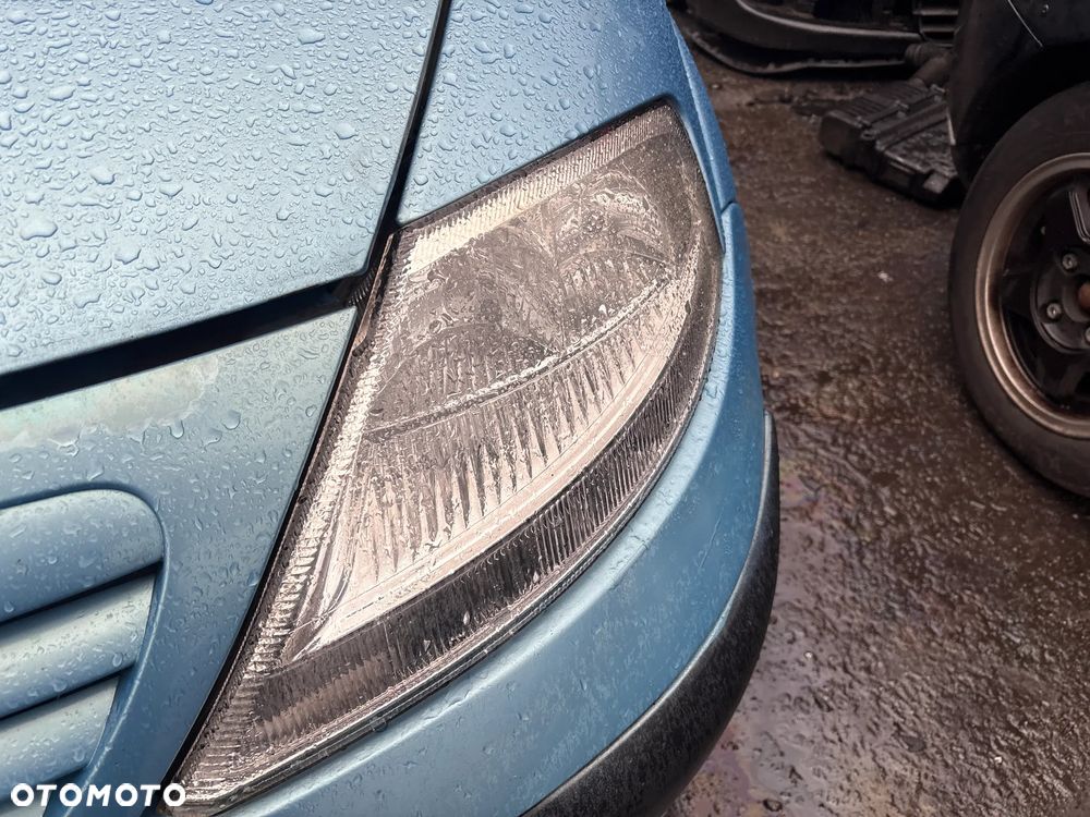 LAMPA PRZEDNIA PRAWA LEWA CITROEN C3 2011R 1,4B - 2