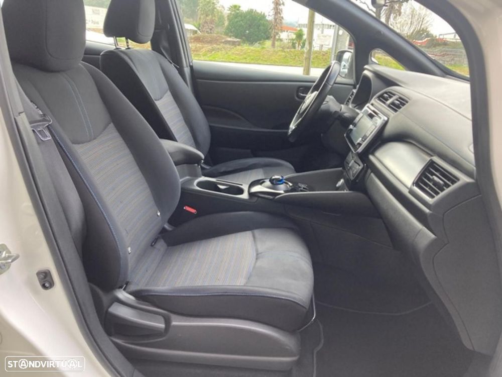 Nissan Leaf Acenta - 32