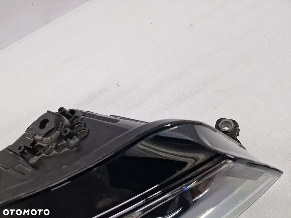 VW CADDY 4 IV 2K5 15- PRAWA LAMPA PRZEDNIA PRZÓD , NR 2K1941016B , NR AUKCJI LA53 - 11