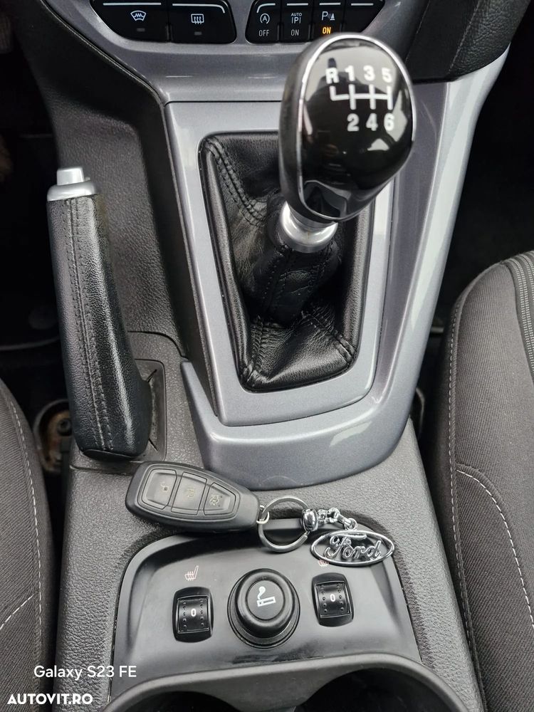 Ford Focus Turnier 1.0 EcoBoost Start-Stopp-System Titanium - 11