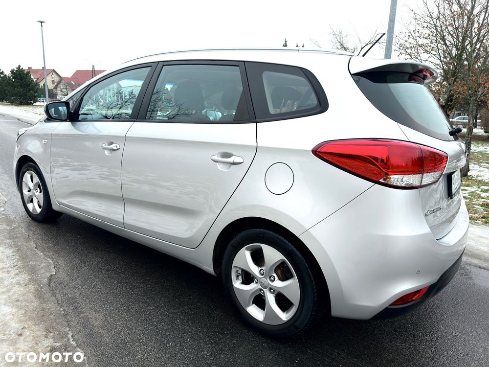 Kia Carens 1.7 CRDi 136 Dream Team Edition - 11