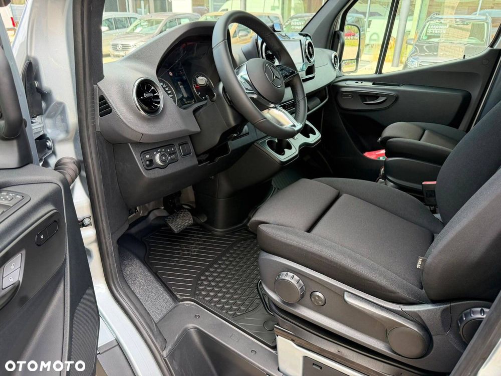 Mercedes-Benz Sprinter 319 CDI KA OM654 długi PRO - 17