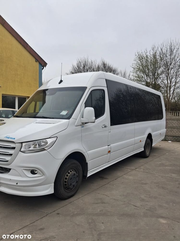 Mercedes-Benz MERCUS MB SPRINTER - 2