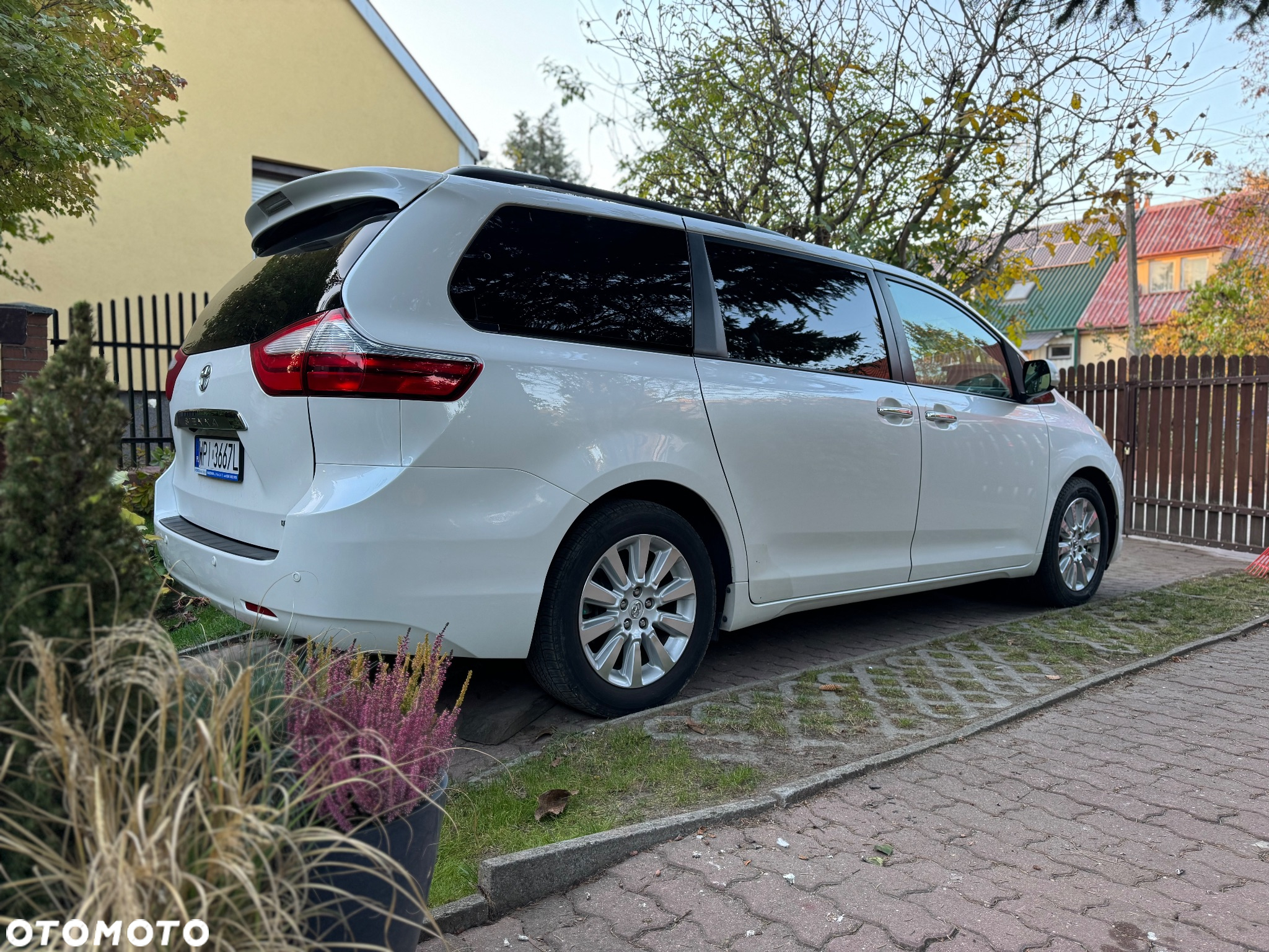 Toyota Sienna - 39