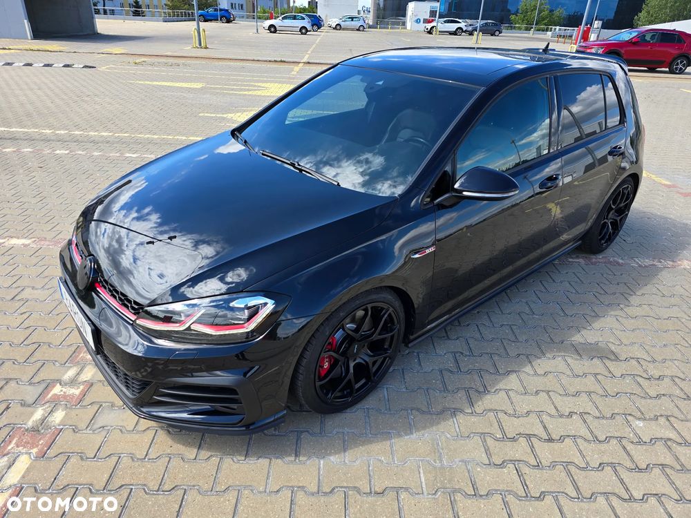 Volkswagen Golf VIII 2.0 TSI GTI DSG - 2
